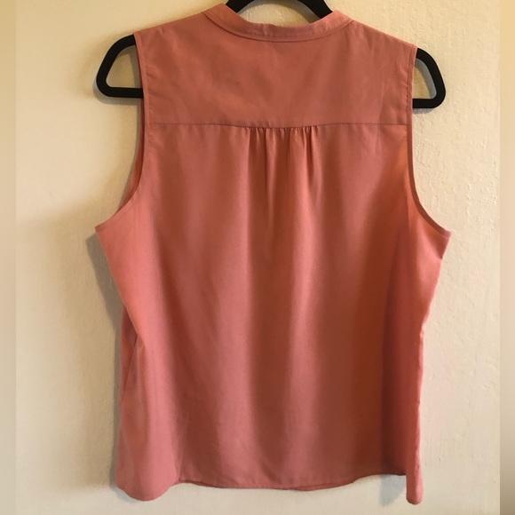 Banana Republic Sleeveless Blouse Desert Rose SZ L Button Front - Picture 4 of 7